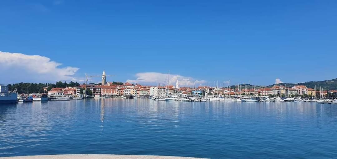 Apartmaji Soncek Izola Exteriör bild