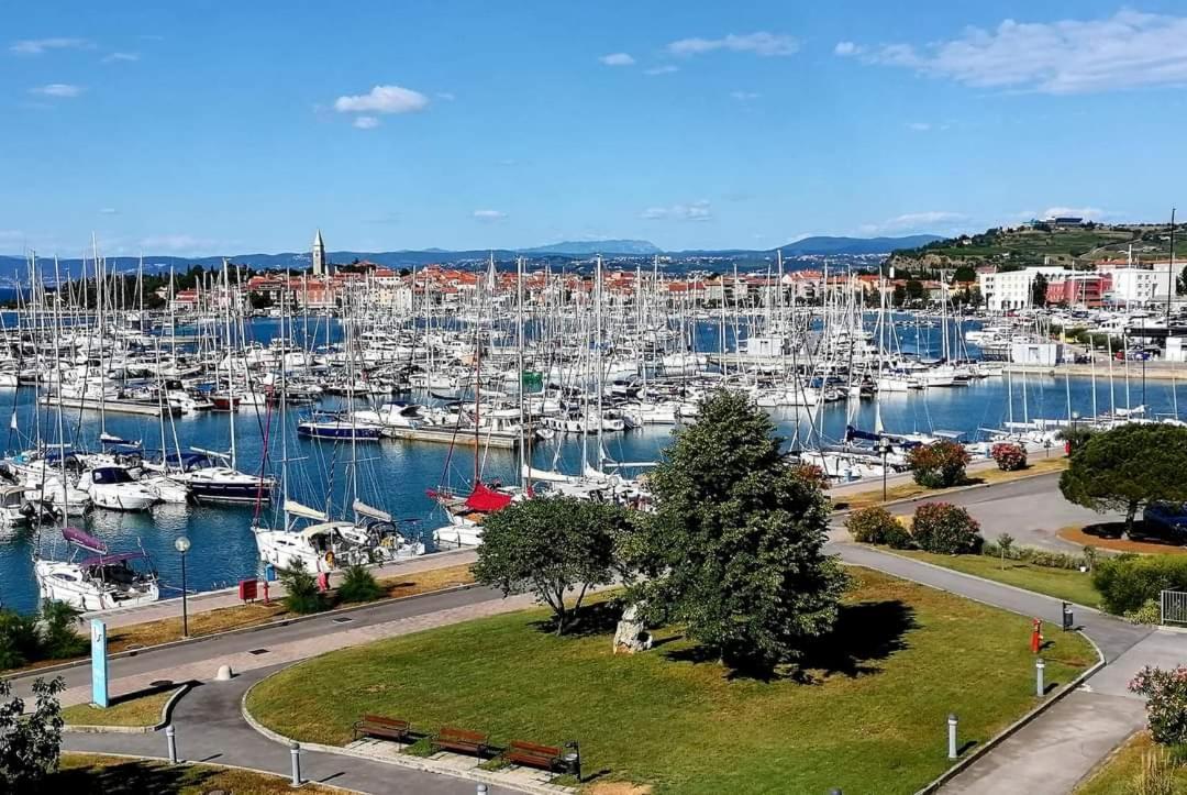 Apartmaji Soncek Izola Exteriör bild