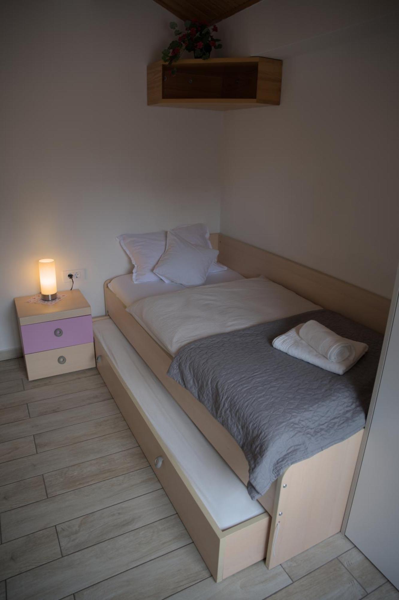 Apartmaji Soncek Izola Exteriör bild