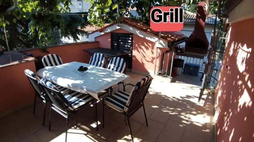 Apartmaji Soncek Izola Exteriör bild