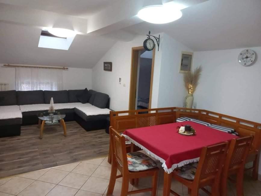 Apartmaji Soncek Izola Exteriör bild