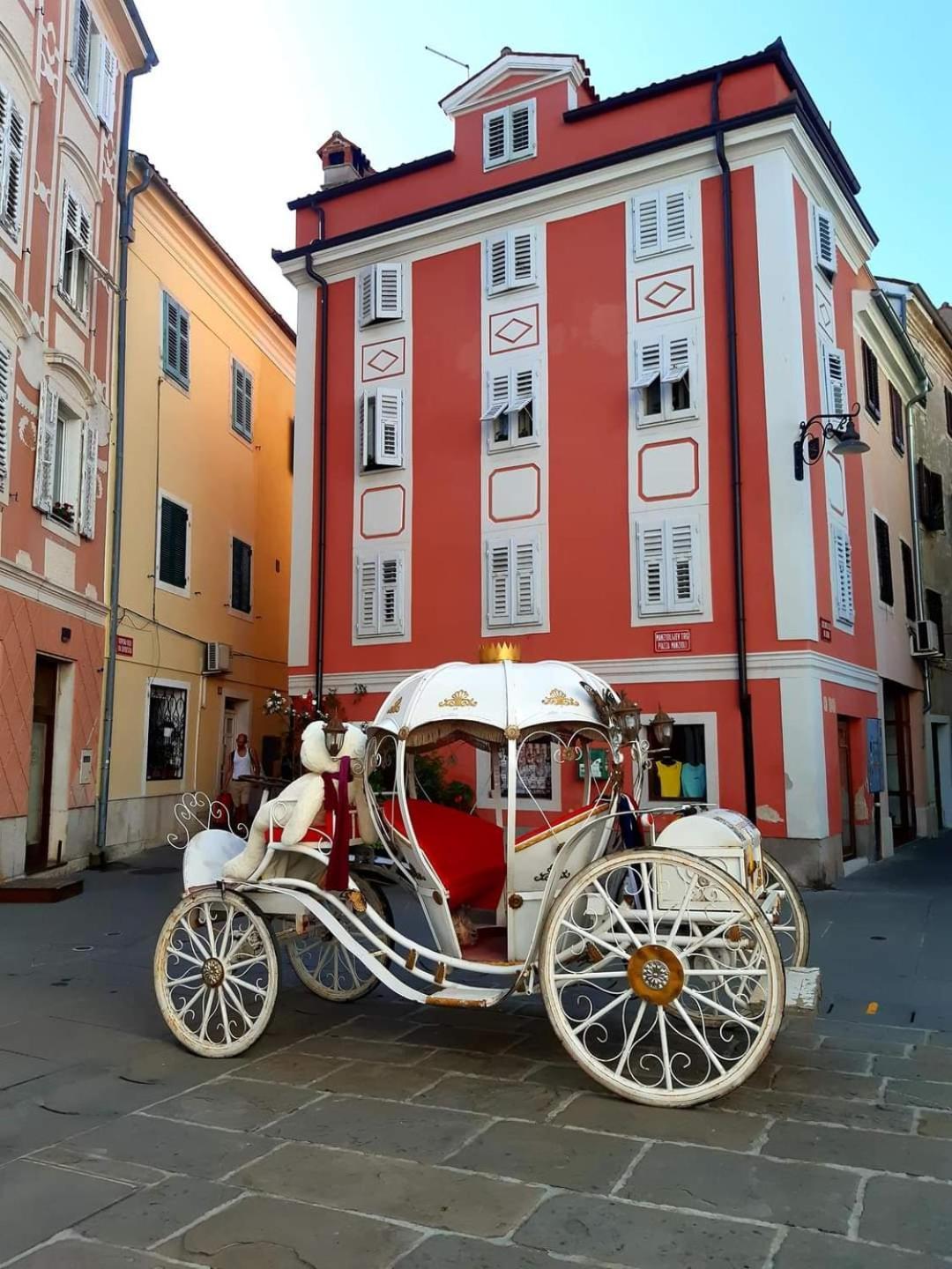 Apartmaji Soncek Izola Exteriör bild