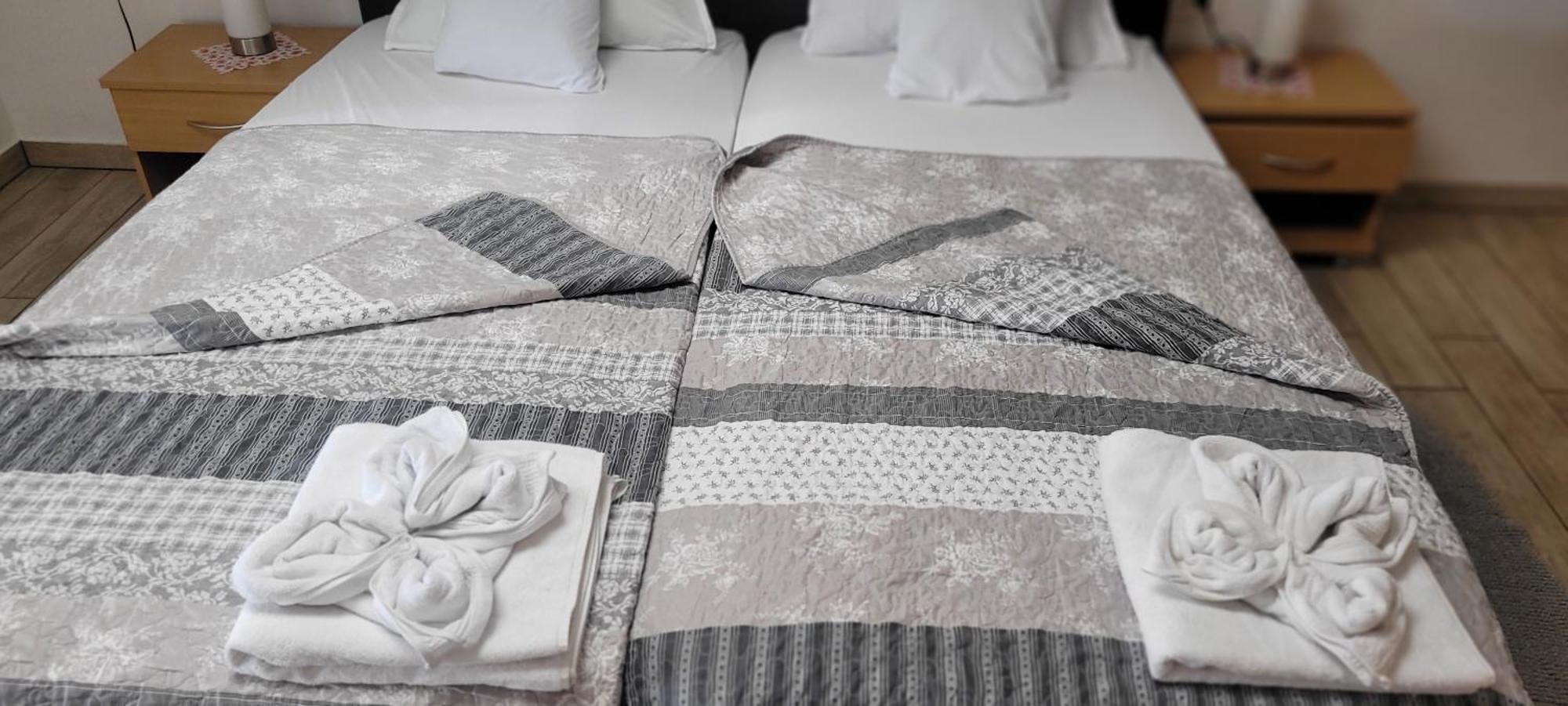 Apartmaji Soncek Izola Exteriör bild