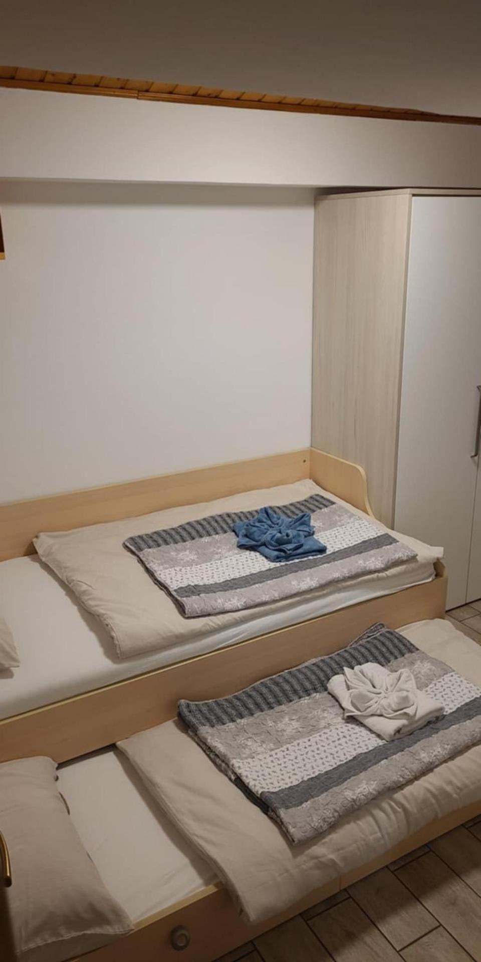 Apartmaji Soncek Izola Exteriör bild